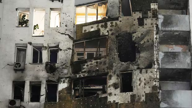 La Russia lancia il missile ipersonico Oreshnik, uccidendo almeno 4