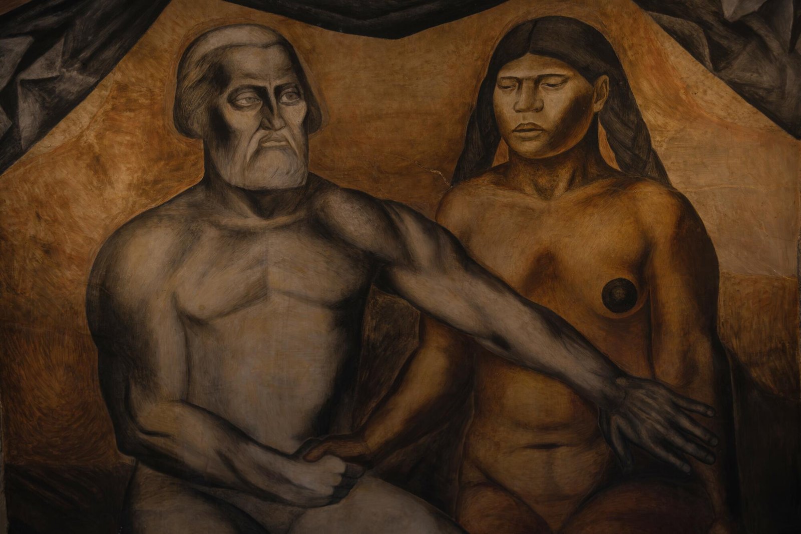 Il Monumento al Mestizaje raffigura Hernán Cortés e La Malinche