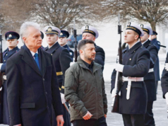 La Russia lancia il suo più grande attacco aereo contro l’Ucraina poche ore dopo i colloqui