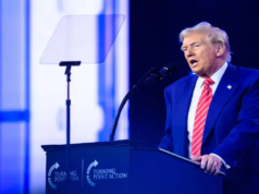 Donald Trump ha aumentato le tariffe sulle auto e sui medicinali della Corea del Sud al 25%.