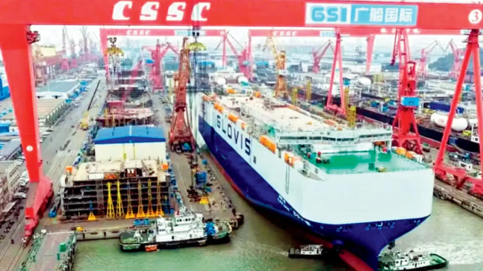 La Cina lancia la più grande compagnia automobilistica del mondo