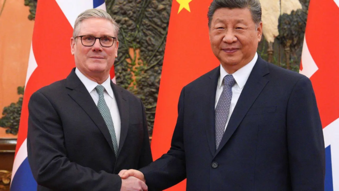 Il primo ministro britannico Keir Starmer chiede relazioni più forti