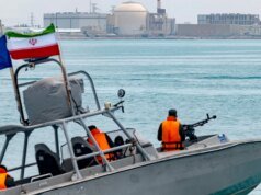L’Iran prevede di condurre esercitazioni militari nello Stretto di Hormuz nonostante l’avvertimento di Trump