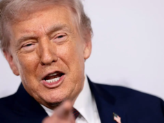 Trump firma un ordine esecutivo che minaccia di imporre tariffe ai paesi che forniscono petrolio a Cuba