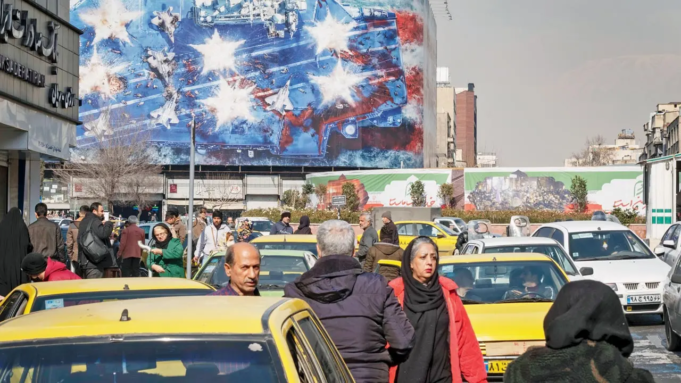 Trump mette in guardia l’Iran dal suo programma nucleare e