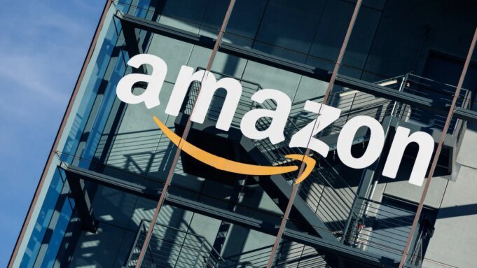 Amazon taglierà 16.000 posti di lavoro spostando le risorse sull’intelligenza