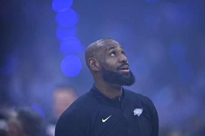 Anteprima NBA: i Cavaliers onorano LeBron James, poi battono i