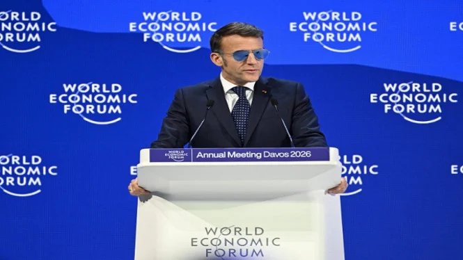 Combatti Trump! Macron invita l’UE ad attivare il “bazooka commerciale”
