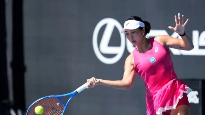 Di fronte alla terza testa di serie, Aldila Sutjiadi fallisce