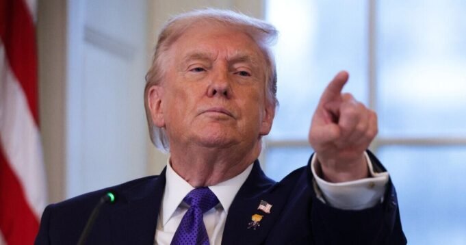 Donald Trump pianifica un grave attacco a Keir Starmer per