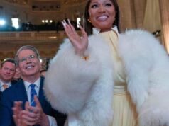 Dopo il concerto di Trump, Nicki Minaj afferma che la sua cittadinanza americana è vicina