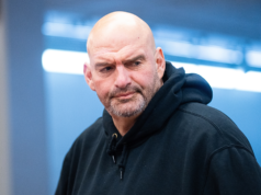 Fetterman si oppone agli sforzi di chiusura mentre i democratici si muovono per bloccare il disegno di legge sui finanziamenti dell’ICE.