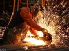 “Follia” mentre i laburisti acquistano acciaio cinese mentre gli stabilimenti britannici faticano a tenere accesi gli incendi