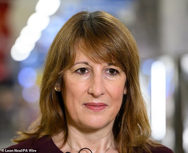 Gli imprenditori intendono consegnare i bambini alle aziende il prima