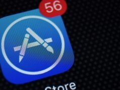 Google e Apple ospitano dozzine di app per la nudità, afferma il rapporto