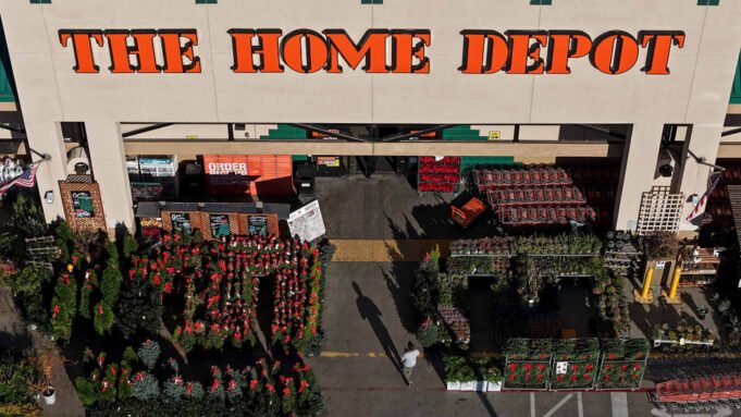 Home Depot licenzia 800 dipendenti e annuncia il ritorno in