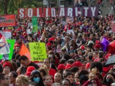 I membri del sindacato degli insegnanti LAUSD hanno autorizzato uno sciopero per aumentare la pressione sulle trattative contrattuali