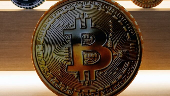 I prezzi dei Bitcoin continueranno a scendere venerdì? Cosa sappiamo