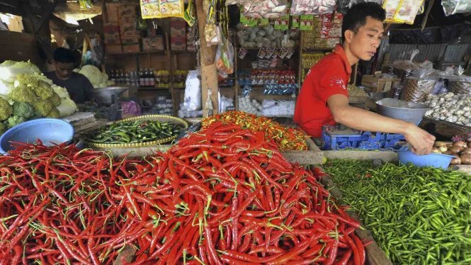 I prezzi di riso, peperoncini, cipolle, manzo e pollo sono