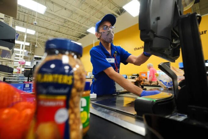 I prezzi sono aumentati a novembre poiché gli americani continuano