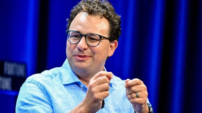 Il CEO di Anthropic lancia un terribile avvertimento sull'intelligenza artificiale.