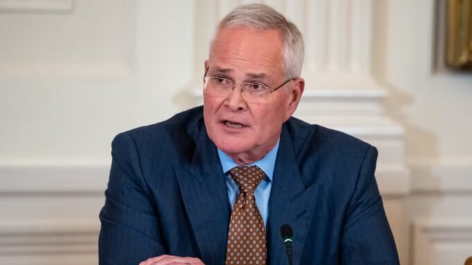 Il CEO di Exxon afferma che il Venezuela deve passare