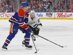 Il D degli Oilers Evan Bouchard spera di continuare il suo successo contro i Ducks