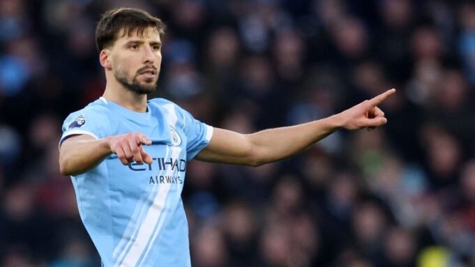 Il Manchester City "tiferà" Rúben Dias dopo l'irruzione in casa