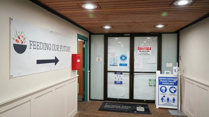 Il giudice blocca temporaneamente la sospensione di Trump dei sussidi