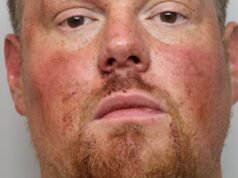 Il padre crudele uccide la moglie mentre i suoi figli si addormentano e guardano il porno | Regno Unito | Notizia