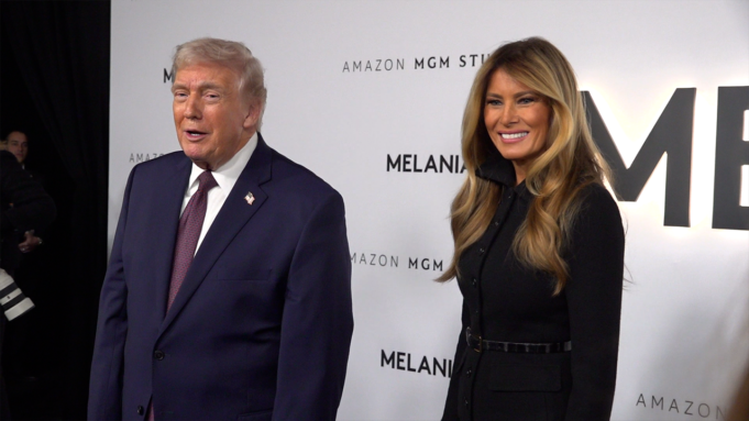 Il presidente Trump e Melania Trump partecipano alla prima del