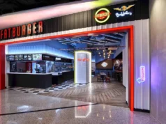 Il proprietario della Fatburger dichiara bancarotta, sopraffatto dai debiti