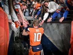 Il quarterback dei Broncos Bo Nix nega “qualsiasi problema predisposto” alla caviglia