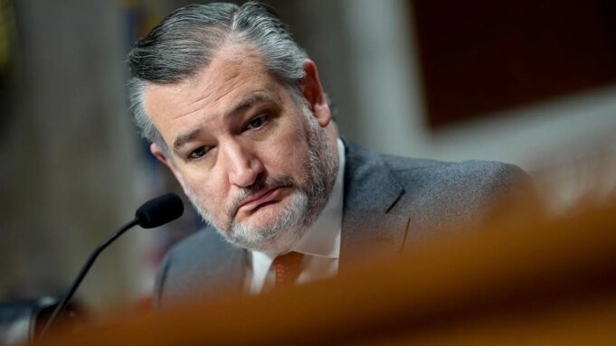 Il senatore Ted Cruz torna in Texas prima delle previsioni