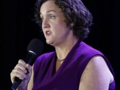 Katie Porter parla della crisi che ha scosso la sua candidatura a governatore