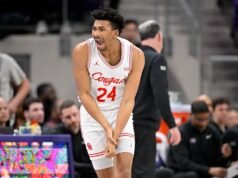 Kingston Flemings segna 27 punti mentre il numero 10 di Houston si riprende contro il TCU