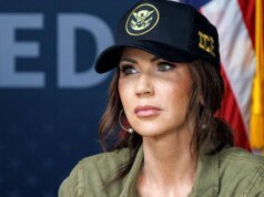 Kristi Noem del DHS risponde alle richieste di licenziamento del suo nuovo video di Alex Pretti