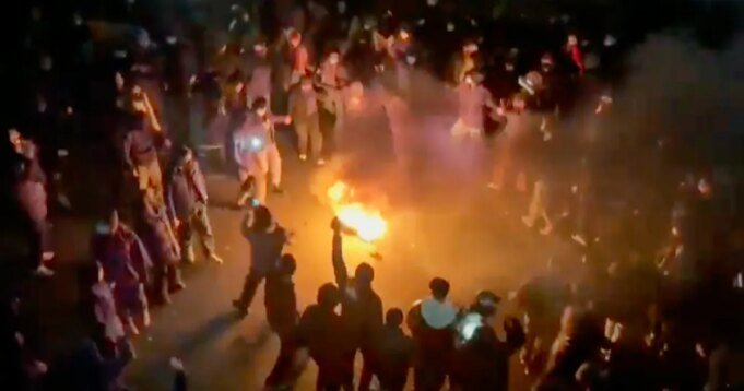 L'Iran segnala processi rapidi ed esecuzioni di manifestanti mentre il