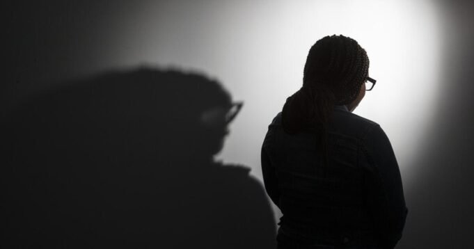 La contea di Los Angeles sospende alcuni pagamenti nel corso