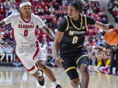 La corsa dell’Alabama alla fine del primo tempo ha aiutato i Tide a superare Mizzou per 90-64