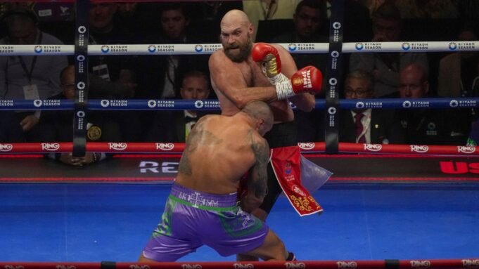 La leggenda della boxe Fury lascia la pensione e combatte
