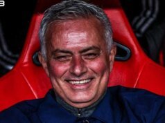 La reazione emotiva di Jose Mourinho al crollo del portiere del Benfica Anatoly Trubin nella porta del Real Madrid