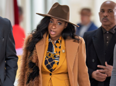 La storia di Jasmine Crockett che accusa i critici di razzismo