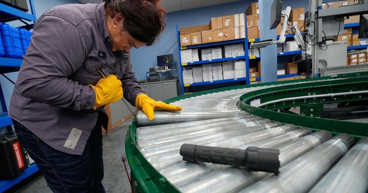 Le assunzioni sono rallentate a 50.000 posti di lavoro a