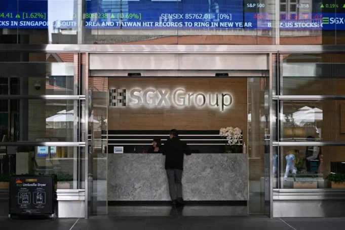 Le azioni di Singapore salgono, l'STI guadagna lo 0,1% in