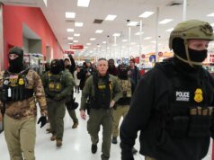 Le imprese sono sotto pressione per rispondere all’ICE e allo stesso tempo ne sono un bersaglio