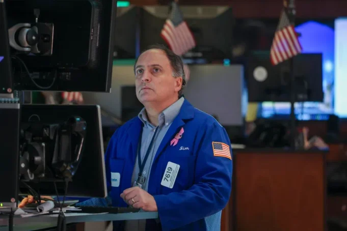 L’indice S&P 500 segna l’ultimo record mentre i profitti aziendali