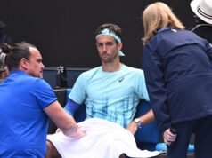 Lorenzo Musetti ha detto che “farebbe meglio a stare fuori per otto settimane” dopo il ritiro di Novak Djokovic