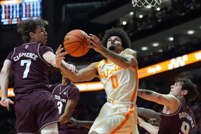 N. 24 Il Tennessee aumenta la regolamentazione, supera Texas A&M