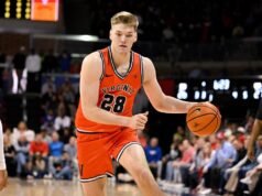 Notre Dame punta a una rara vittoria in classifica quando visita la Virginia n. 17